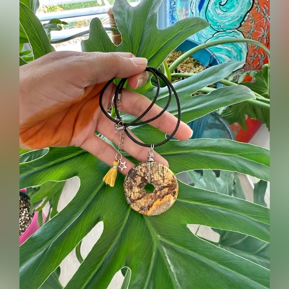 Jewelry - Serpentine necklace